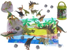 Figurki zwierzęta dinozaury 7szt + mata i akcesoria zestaw